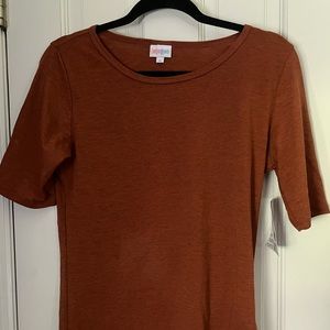 Lularoe Gigi Top Medium NWT